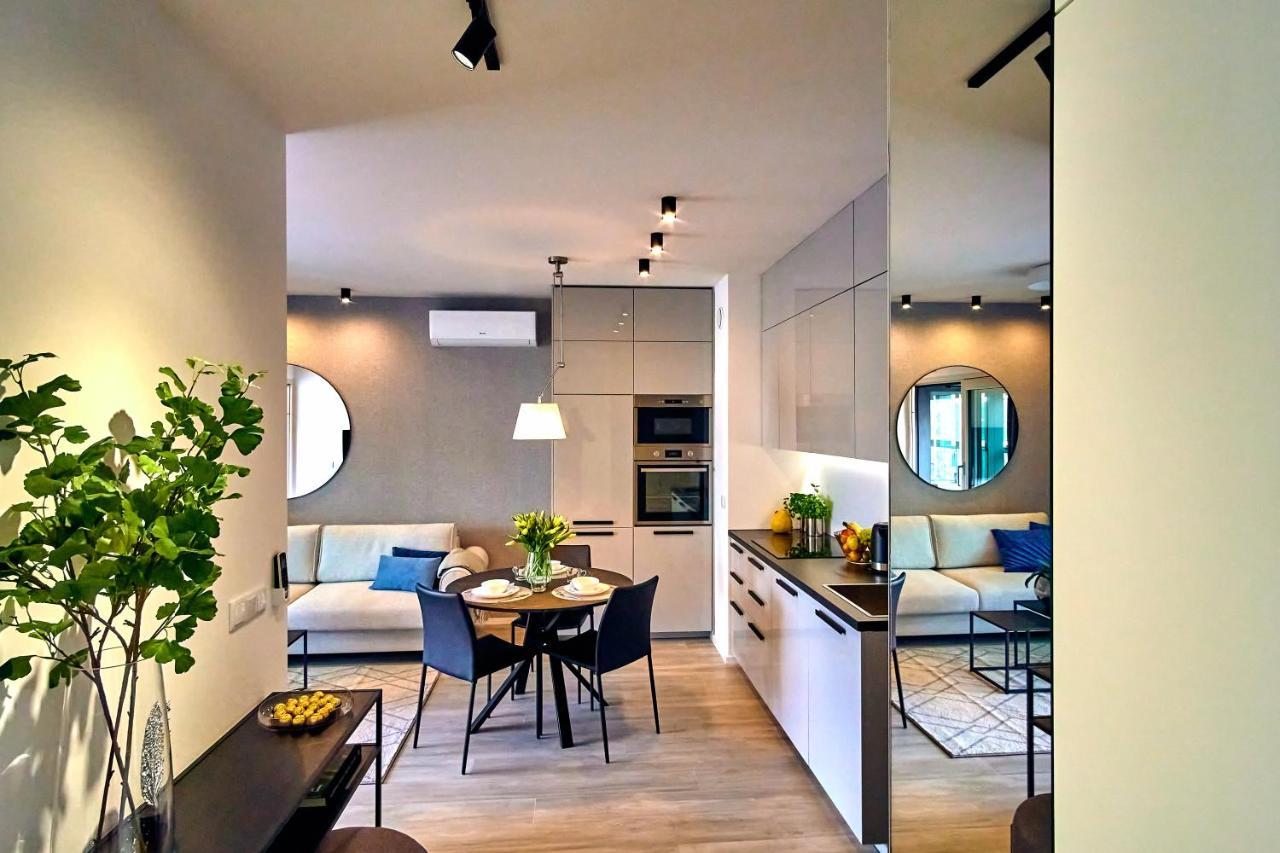 Mennica Residence Apartments By P&O Serviced Apartments Warschau Exterior foto